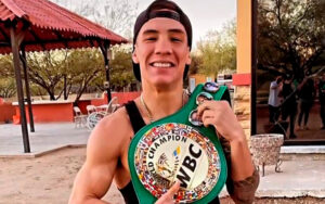 Oscar Valdez is Presented With His WBC Belt | Boxen247.com