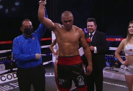 Albert Ramirez demolishes Juan Carlos Raygoza in Guadalajara, Jalisco | Boxen247.com (Kristian von Sponneck)